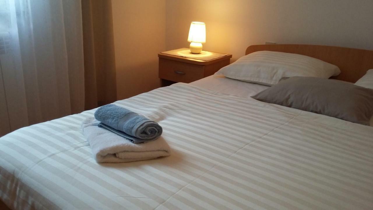 Hotel Sobe Tonica à Krk Town Extérieur photo